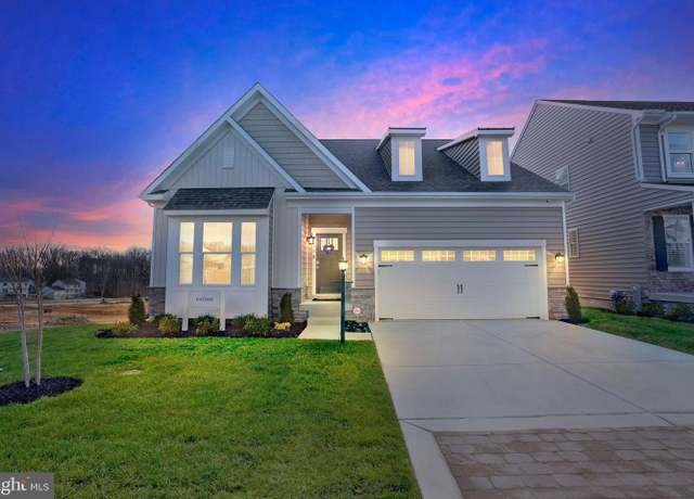 Property at 59 Birdseye Ln, Gettysburg, PA 17325, 4 beds, 3 baths