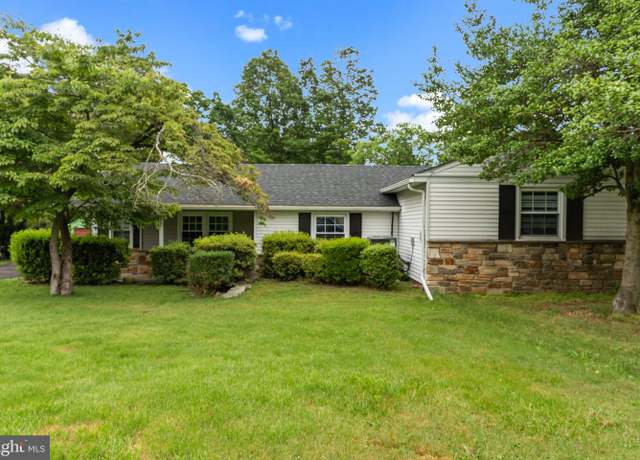 Property at 577 Citation Ln, Warminster, PA 18974, 3 beds, 1.5 baths