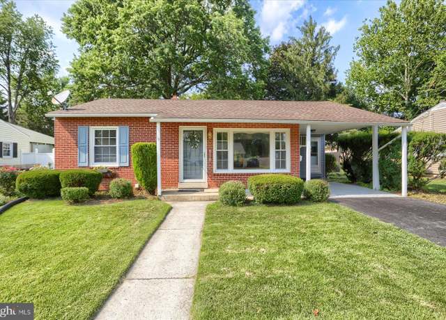 Property at 421 D St, Carlisle, PA 17013, 3 beds, 1.5 baths