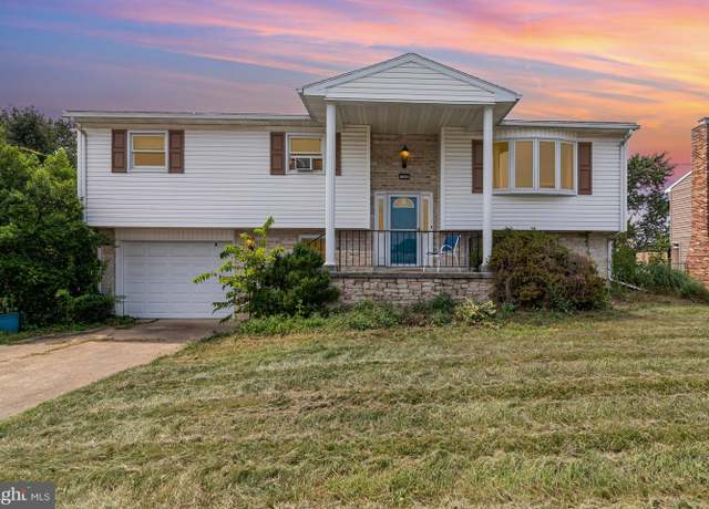 Property at 1886 Rachel Dr, Carlisle, PA 17013, 4 beds, 2.5 baths