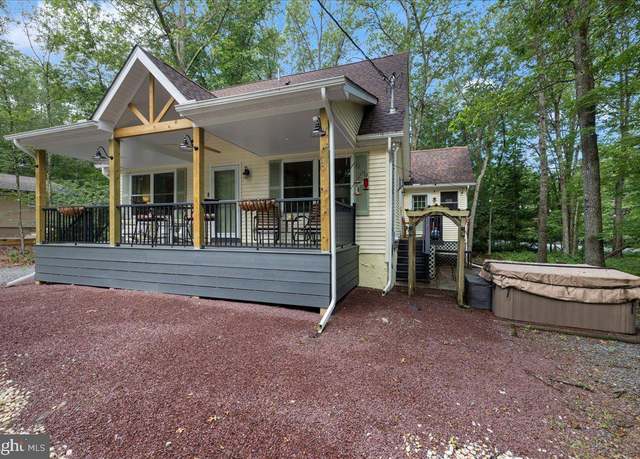 Property at 71 Pope Ln, Albrightsville, PA 18210, 2 beds, 3 baths