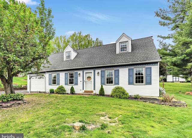 Property at 1716 Rock Ledge Ct, Lancaster, PA 17603, 4 beds, 2 baths