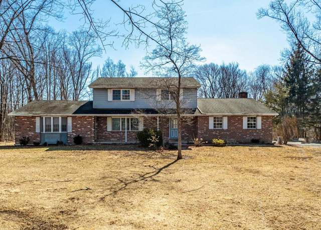 Property at 9644 Oakview Rd, Kempton, PA 19529, 5 beds, 4 baths