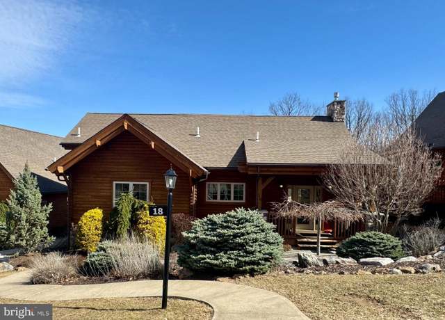 Property at 18 Sugarloaf Ln, Hazleton, PA 18202, 5 beds, 3.5 baths