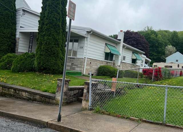 Property at 1228 Spruce St, Ashland, PA 17921, 3 beds, 1 bath