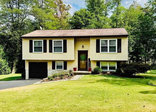 Property at 111 Saint George Dr, Dillsburg, PA 17019, 3 beds, 2 baths