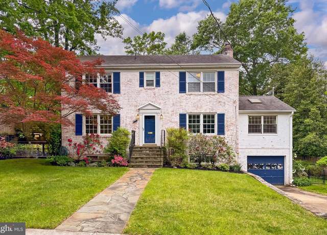 Property at 4018 N Chesterbrook Rd, Arlington, VA 22207, 4 beds, 3 baths