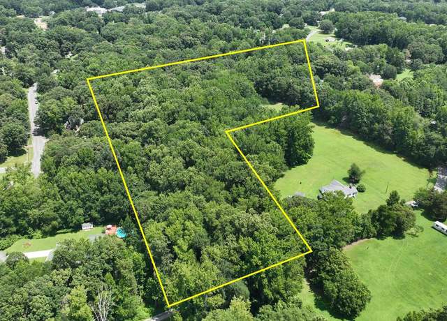 Property at 15102 Spruce Ave, Chester, VA 23836