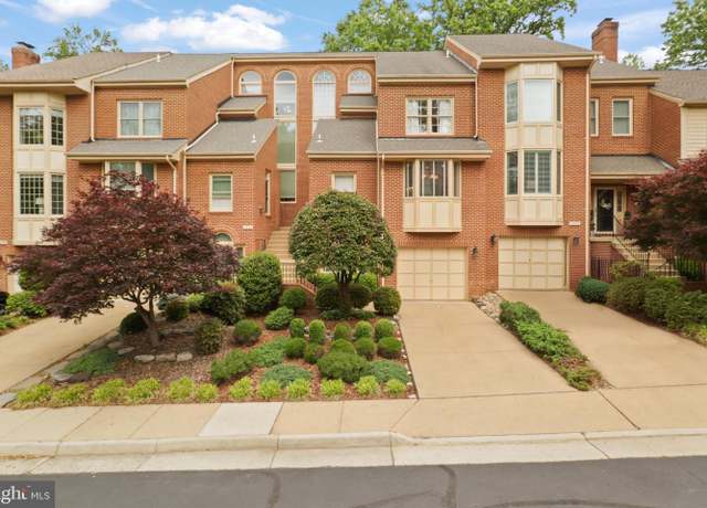 Property at 10204 Aspen Willow Dr, Fairfax, VA 22032, 4 beds, 4.5 baths