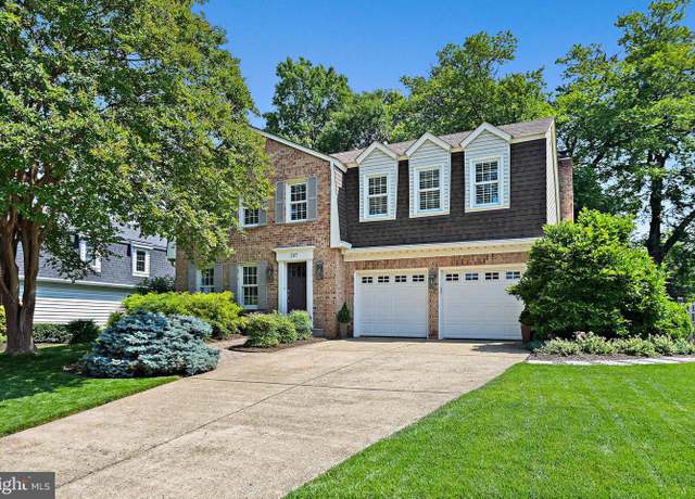 Property at 207 Ceret Ct SW, Vienna, VA 22180, 4 beds, 3.5 baths