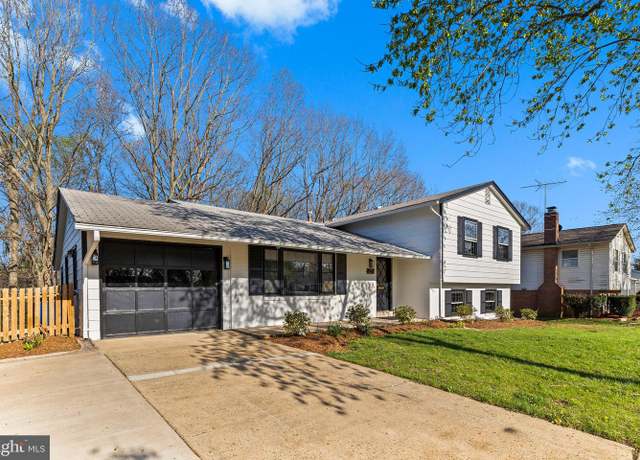 Property at 7517 Todd Pl, Manassas, VA 20109, 5 beds, 3 baths