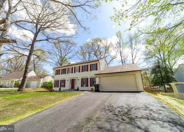 Property at 3867 Oriole Ct, Dumfries, VA 22025, 5 beds, 4.5 baths