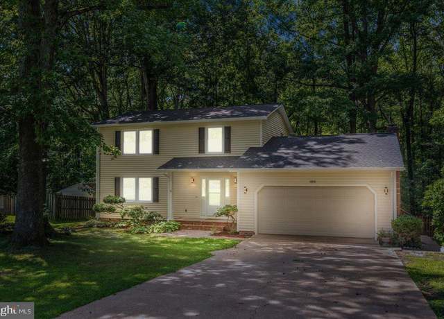 Property at 11816 Rutherford Dr, Fredericksburg, VA 22407, 3 beds, 2.5 baths