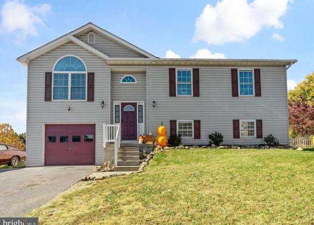 Property at 129 Mercury Ct, Martinsburg, WV 25404, 4 beds, 3 baths