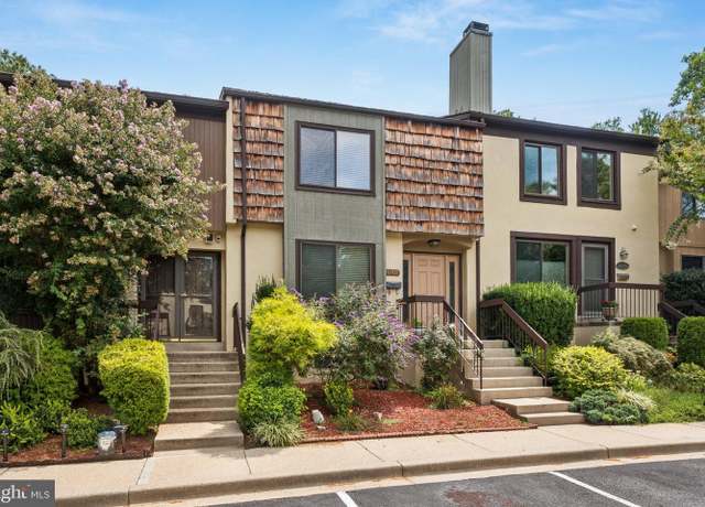 Property at 10707 Muirfield Dr, Potomac, MD 20854, 3 beds, 3.5 baths