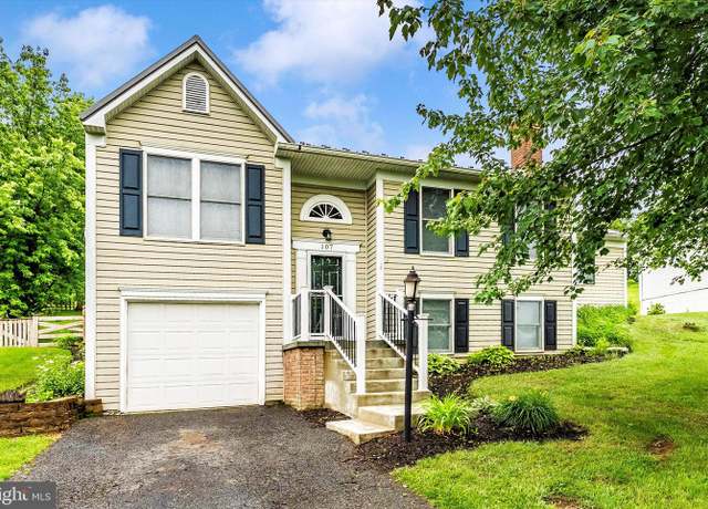 Property at 107 Sherris Way, Smithsburg, MD 21783, 5 beds, 2.5 baths