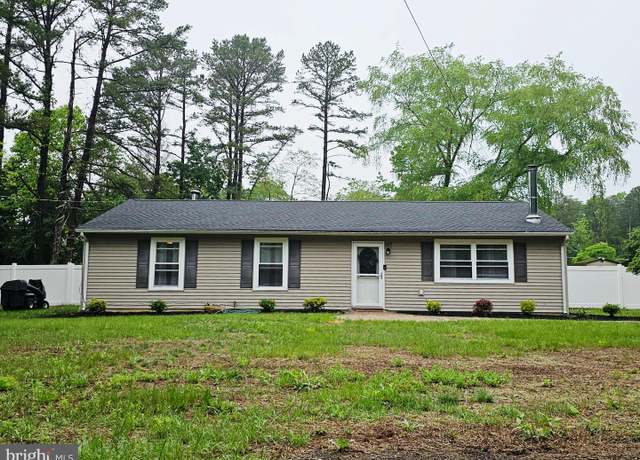 Property at 117 Cherry St, Southampton, NJ 08088, 3 beds, 1 bath