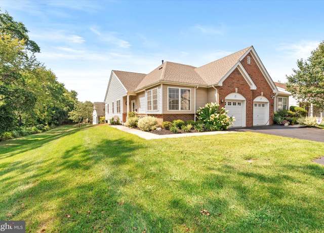 Property at 199 Meadowlark Dr, Hamilton, NJ 08690, 2 beds, 2 baths