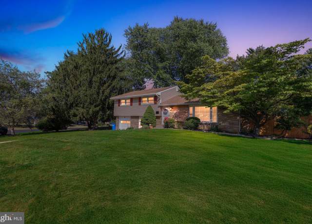 Property at 5 Patrick Ln, Morrisville, PA 19067, 3 beds, 2.5 baths