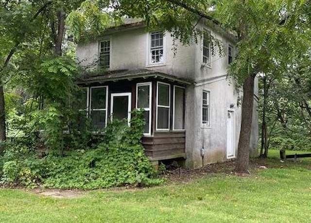 Property at 323 E Street Rd, Kennett Square, PA 19348, 6 beds
