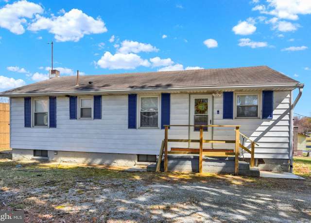 Property at 5116 Lake Dr, Harrisburg, PA 17112, 2 beds, 1 bath