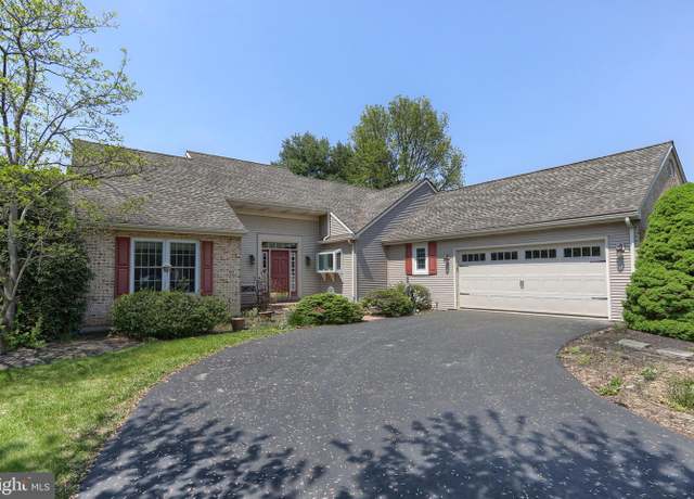 Property at 5 Stone Hedge Dr, Lebanon, PA 17042, 3 beds, 2.5 baths