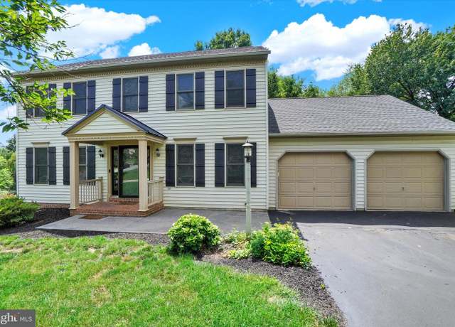 Property at 504 El Dorado Dr, Red Lion, PA 17356, 4 beds, 2.5 baths