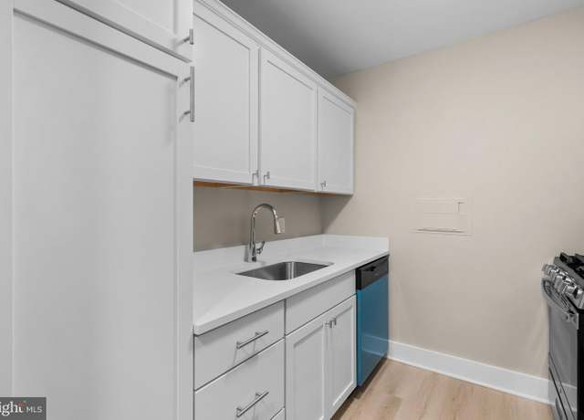 Property at 301 N Beauregard St #111, Alexandria, VA 22312, 1 bed, 1 bath