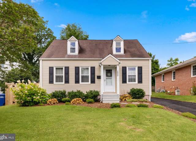 Property at 2800 W George Mason Rd, Falls Church, VA 22042, 3 beds, 2 baths
