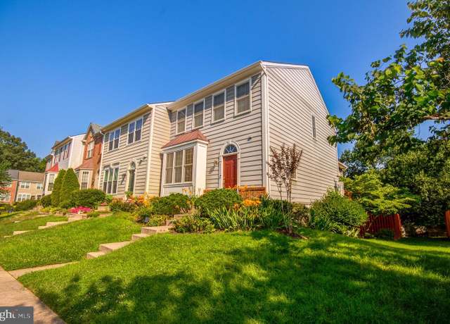 Property at 8632 Beech Hollow Ln, Springfield, VA 22153, 4 beds, 3.5 baths