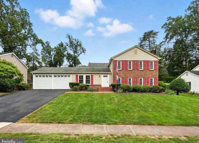 Property at 7415 Beverly Manor Dr, Annandale, VA 22003, 5 beds, 3 baths