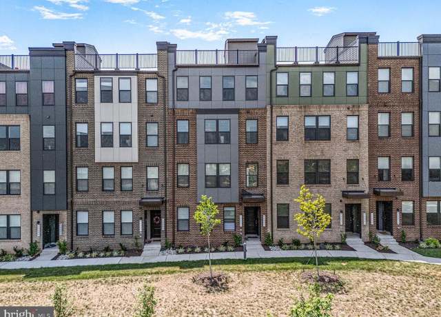 Property at 44486 Wolfhound Sq, Ashburn, VA 20147, 3 beds, 2.5 baths