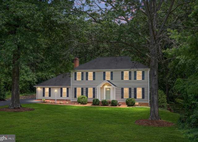 Property at 15 Tally Ho Dr, Fredericksburg, VA 22405, 4 beds, 2.5 baths