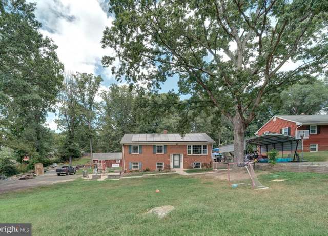 Property at 1011 Ficklen Rd, Fredericksburg, VA 22405, 6 beds, 2 baths