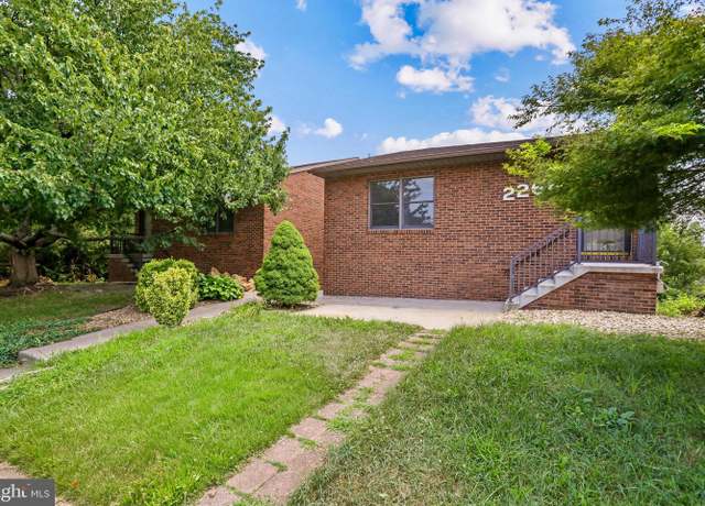 Property at 226-230 Wakefield Rd, Hagerstown, MD 21740, 8 beds