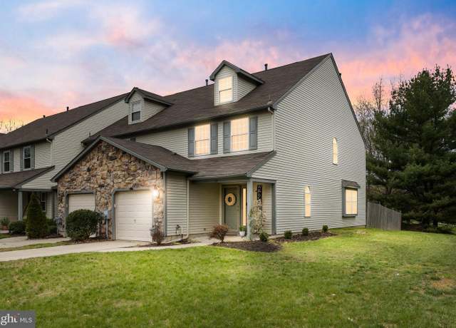 Property at 113 Lamplighter Ct, Marlton, NJ 08053, 4 beds, 2.5 baths