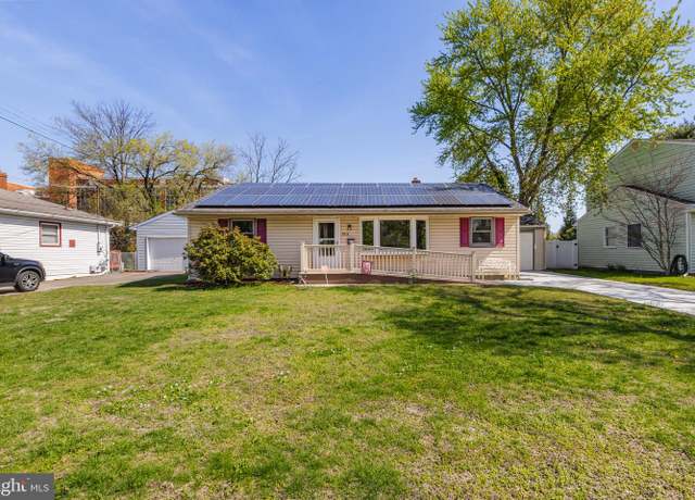 Property at 313 Chestnut St, Stratford, NJ 08084, 3 beds, 1 bath