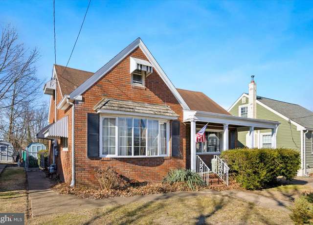 Property at 114 Taylor St, Bristol, PA 19007, 3 beds, 2 baths