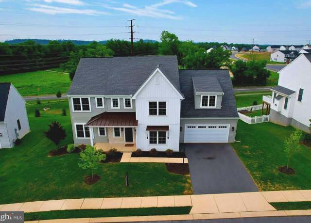 Property at 2056 N Autumn Chase Dr, Mechanicsburg, PA 17055, 4 beds, 2.5 baths