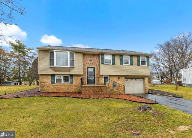 Property at 7108 Salem Park Cir, Mechanicsburg, PA 17050, 4 beds, 2 baths
