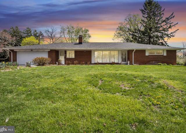 Property at 33 N Saint Johns Dr, Camp Hill, PA 17011, 3 beds, 1.5 baths