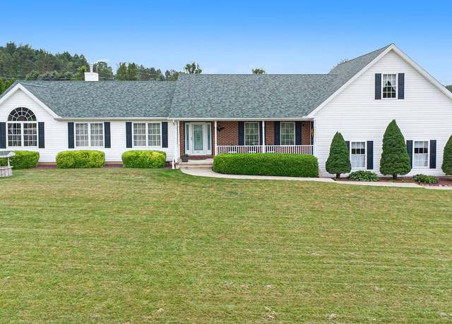 Property at 105 Buck Dr, Lehighton, PA 18235, 3 beds, 2 baths