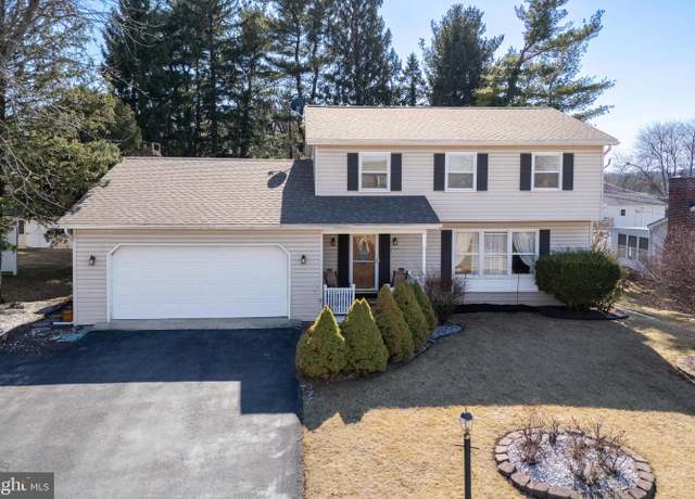 Property at 990 Hill Dr, Allentown, PA 18103, 4 beds, 3.5 baths