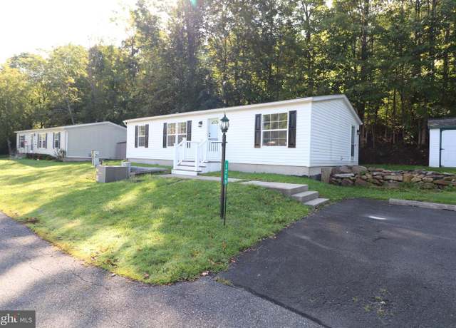 Property at 1215 Blue Mountain Cir, Saylorsburg, PA 18353, 3 beds, 2 baths