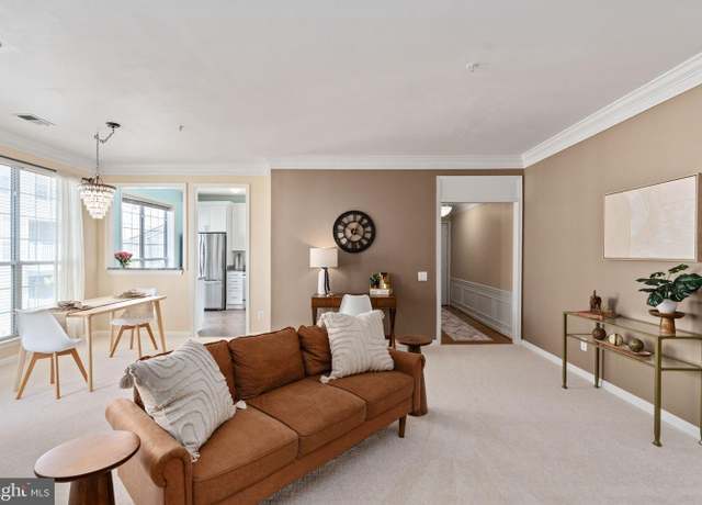 Property at 1725 W Braddock Pl #302, Alexandria, VA 22302, 2 beds, 2.5 baths