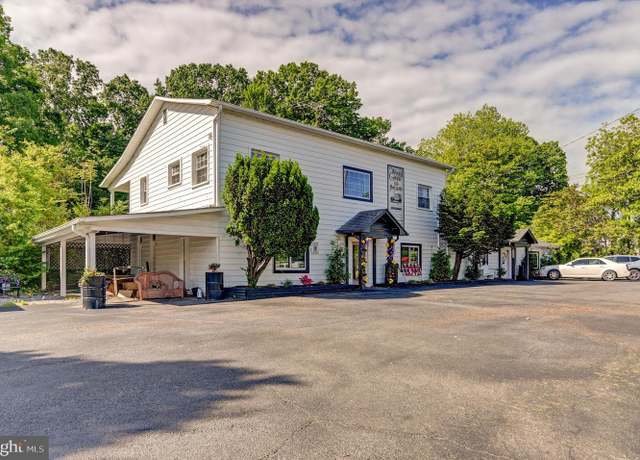 Property at 2770 W Lynchburg Salem Tpke, Bedford, VA 24523, 3 beds, 1.5 baths