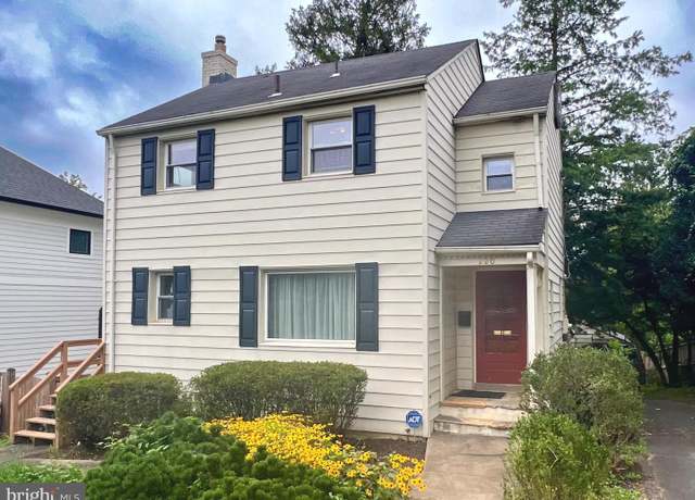 Property at 220 W Greenway Blvd, Falls Church, VA 22046, 3 beds, 2 baths
