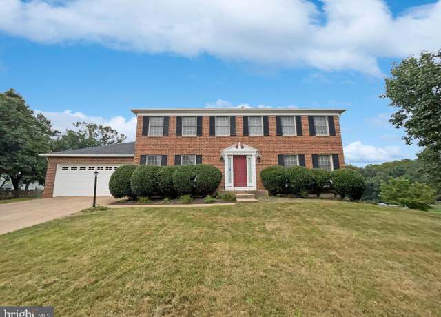 Property at 2007 Jonathan Dr, Sterling, VA 20164, 5 beds, 3.5 baths