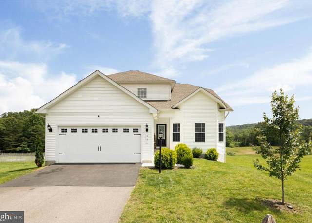 Property at 45 Niagara Ct, Falling Waters, WV 25419, 4 beds, 2.5 baths
