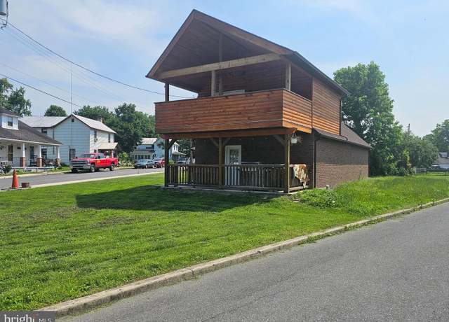 Property at 6 Amelia St, Paw Paw, WV 25434, 1 bed, 1.5 baths